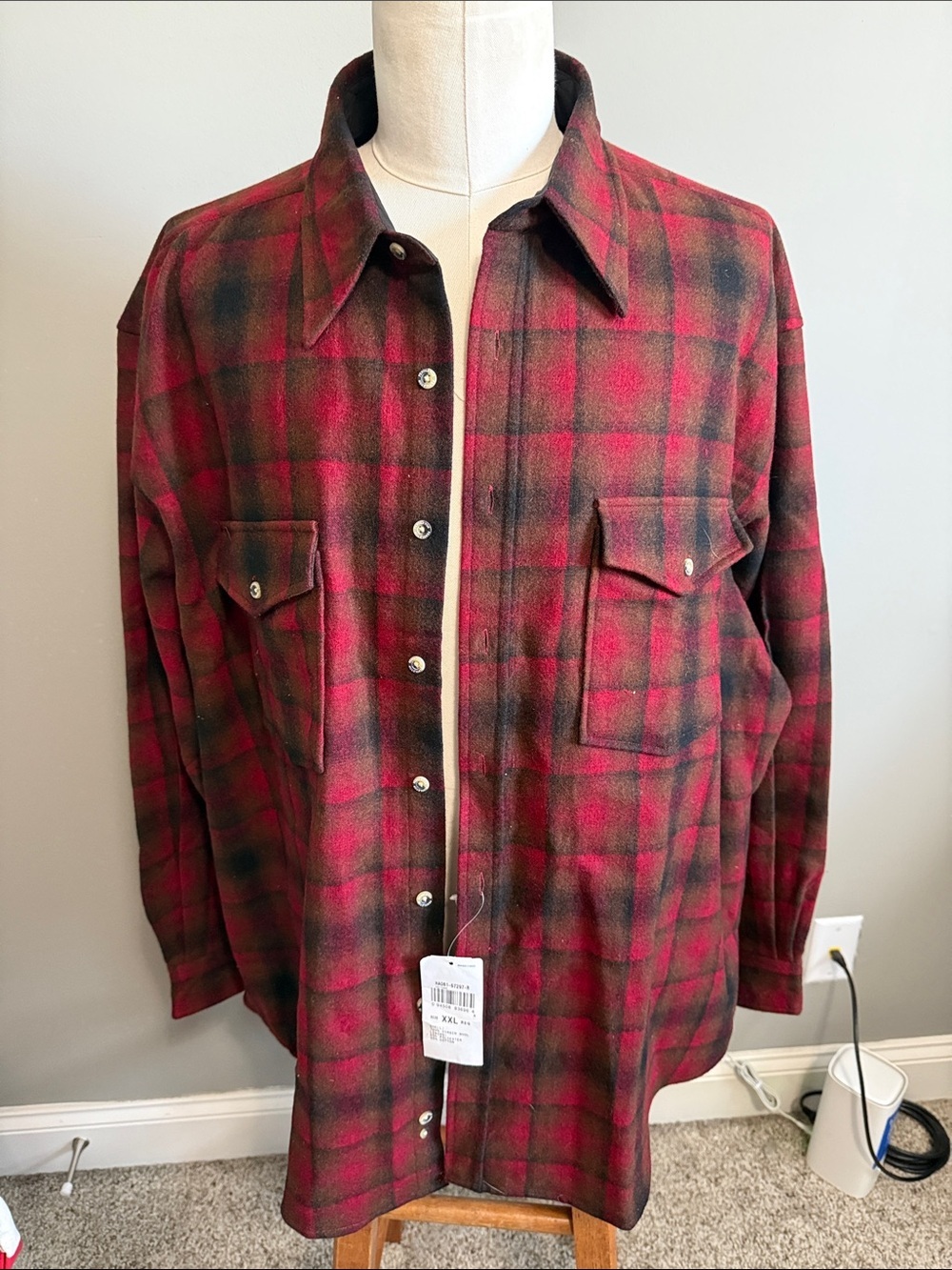 NWT!! Pendleton - Outdoor Shirt - 100% Virgin Wool - Size XXL - Red/Black